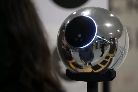 World unveils tool to detect human users of AI shopping bots