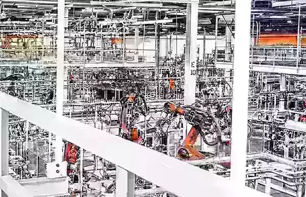KUKA lanza una plataforma de gestión de la automatización para los fabricantes de automóviles norteamericanos