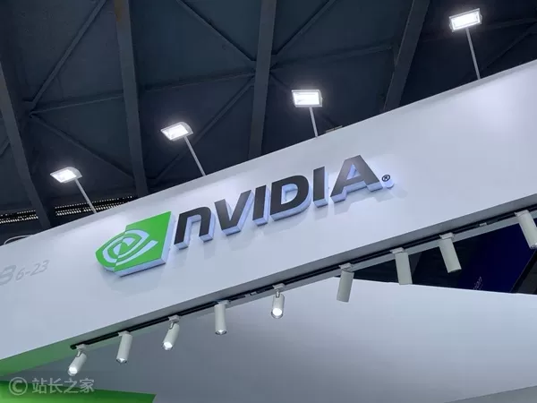 Kling 4.0が、8000種類のトークン対応とステレオリップシンク機能を搭載してリリース。ByteDanceがパーソナルアシスタント「Dou Bao Spell」をテスト中。xAIが共同作業向けAI「Team Bots」を発表。 NVIDIAがエージェントのセキュリティ対策ツール「OpenShell」をリリース。テンセントがデジタルコンパニオン「E-Cyber」を開発。Claude Sonnet 5.5が、半額でOpusを上回るコーディング性能を発揮。Manus 2.0がエージェント間の連携によりコストを30％削減。OpenAIが200ドルのProサブスクリプションを再開、API利用枠は半減するものの、時間制限は撤廃。