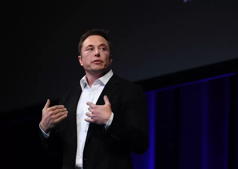 如果董事會同意條款，埃隆·馬斯克（Elon Musk