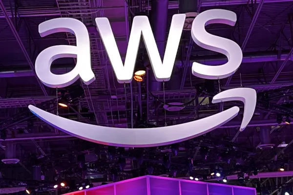 根據 Amazons Q3 財報，AWS 在 9 個月內的銷售額達到 3,310 億美元，營業收入在 Q3 增至 1,140 億美元，首席執行官 Andy Jassy 強調加速增加產能以及與 Perplexity 和 Cursor 等公司建立新的合作關係。