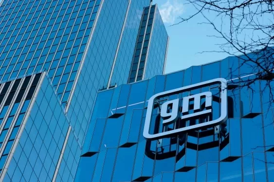 GM entlässt Hunderte von IT-Mitarbeitern, um KI-Spezialisten einzustellen