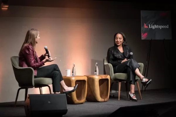 TechCrunch Disrupt 2025 邀請 Alphabet 的 Astro Teller、Netflix 的 CTO Elizabeth Stone 和 Khosla Ventures 的 Vinod Khosla 等業界領袖，重點活動包括 Slate Auto 的電動卡車揭幕和 10 萬美元初創公司戰場競賽。10 月 27-29 日，與 10k+ 科技領袖一同前往舊金山。