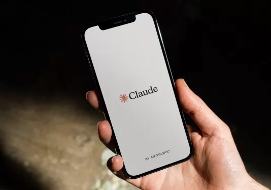 Claude 的“同事”功能现在可以记住你过去的聊天指令
