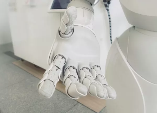 Japan bekämpft Arbeitskräftemangel mit KI-Modell für 10 Millionen Roboter