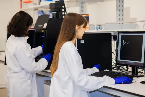 Bristol Myers Squibb adquiere la plataforma de inteligencia artificial de Nvidia para acelerar el descubrimiento de medicamentos