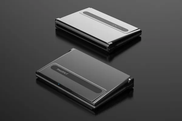 Two versions of the Readmoo mooInk V shown fully folded and closed.