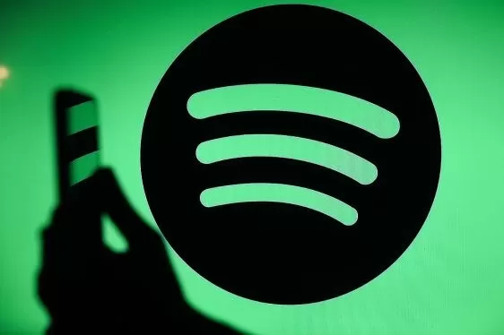 SpotifyはMerlinとのパートナーシップにより、AIリミックスおよびカバープロジェクトを拡大する