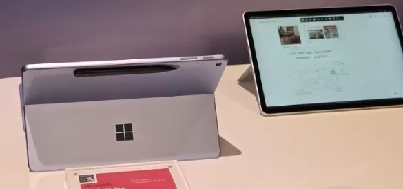 Microsoft stellte Microsoft Ink Canvas auf dem Snapdragon Summit 2026 vor, einen Windows-11-Digitalarbeitsbereich, der Handschrift, Skizzen und KI integriert. Ermöglicht es Benutzern, Notizen über Slim Pen einzugeben und Copilot zur Inhaltsgenerierung innerhalb einer einheitlichen Oberfläche zu nutzen. Die App startet im Microsoft Store am 13. Oktober 2026 und wird vorinstalliert auf dem neuen 12-Zoll Surface Pro geliefert, mit dem Ziel, Workflows zu optimieren, indem spontanes Notieren mit intelligenter Ausgabe verbunden wird.