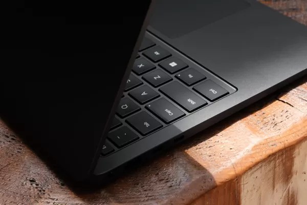 A hands-on photo of Microsoft’s 13.8-inch Surface Laptop.