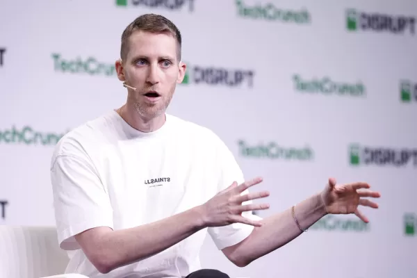 A aquisição da empresa de segurança em nuvem Wiz pelo Google, por 32 bilhões de dólares, foi aprovada na análise antitruste do DOJ dos EUA. O CEO Rappaport considerou o fato um marco, mas disse que o negócio ainda tem um caminho a percorrer. Espera-se que a aquisição seja finalizada no início de 2026