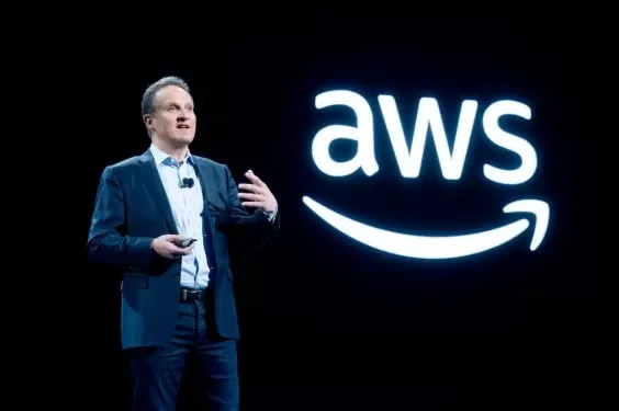 Amazon lanza una nueva organización FDE de 1.000 millones de dólares tras OpenAI y Anthropic