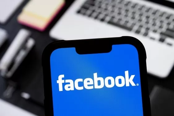 Facebook bringt eine KI-Begleit-App für Creator auf den Markt