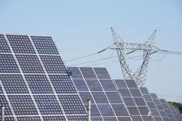 Solar Scores Again: Microsoft Boosts AI Data Centers with 475 MW