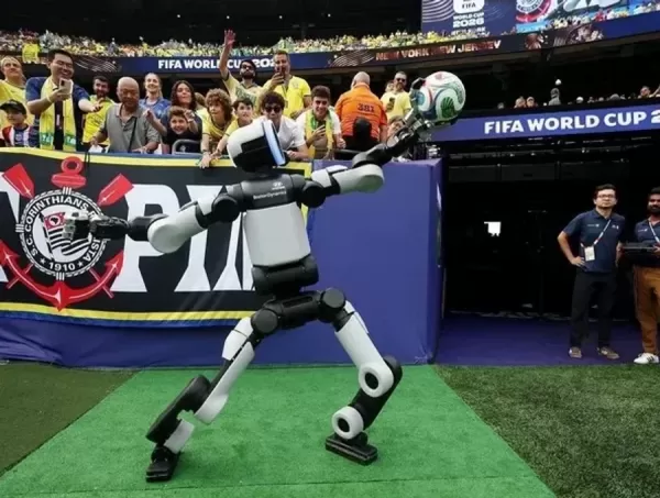 Atlas：驅動現代汽車人形機器人首度亮相 FIFA 的技術
