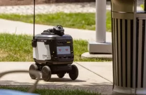Robot.com은 Sodexo와 손잡고 보도 배달 로봇 대수를 확대합니다