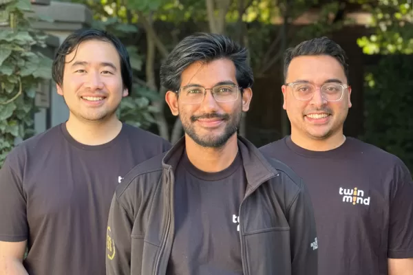 O TwinMind, um aplicativo com tecnologia de IA criado por ex-cientistas do Google X, obtém um financiamento inicial de US$ 5,7 milhões para atuar como um segundo cérebro virtual, capturando passivamente a fala ambiente (com permissão) para memória estruturada, anotações e traduções em mais de 100 idiomas. Disponível para Android e iOS, ele processa o áudio localmente para garantir a privacidade e oferece uma extensão do Chrome para navegação contextual. A startup apresenta o Ear-3, um modelo de IA aprimorado para desenvolvedores.