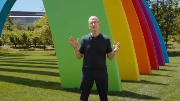 Apple seeks to close the gap at WWDC