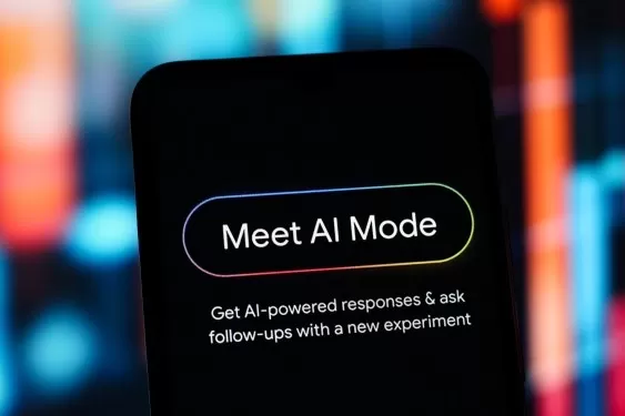 Google lance le mode IA pour la navigation Web en mode côte à côte