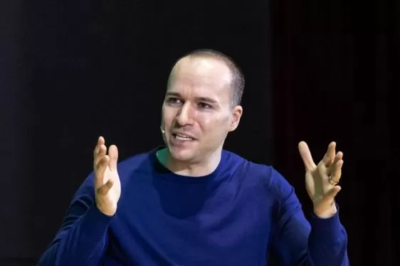 Expliquer l’exode des cadres dirigeants chez OpenAI