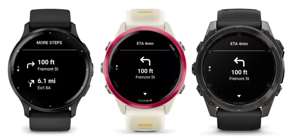 Tres smartwatches Garmin que muestran indicaciones giro a giro en pantalla.