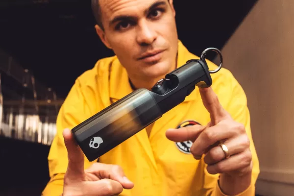 Skullcandy Teams mit Bose für neue $ 99 ANC Ohrhörer