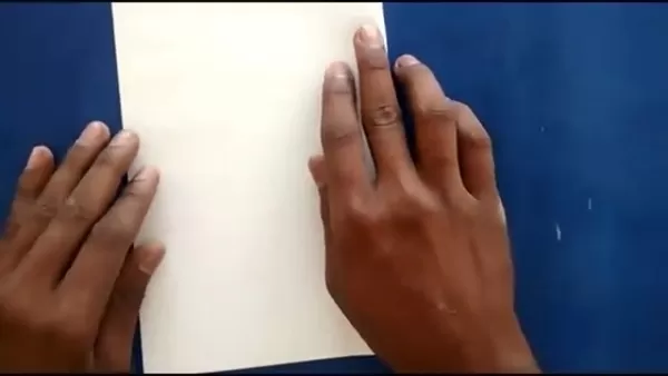 종이비행기의 주름