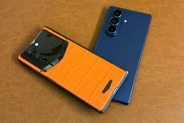 Vertu propose aux cadres de débourser 6 880 dollars pour un assistant IA — voici ce qu’il vaut réellement