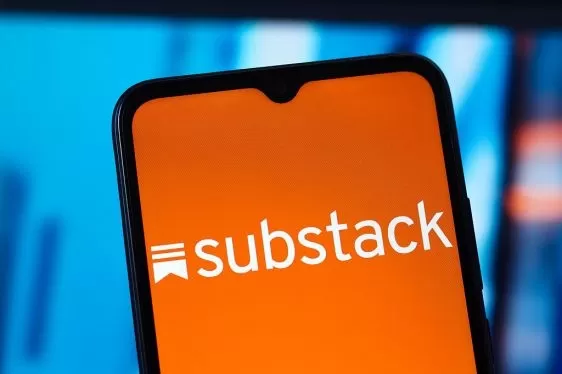 Substack dévoile un nouvel outil permettant d'identifier les newsletters rédigées par l'IA