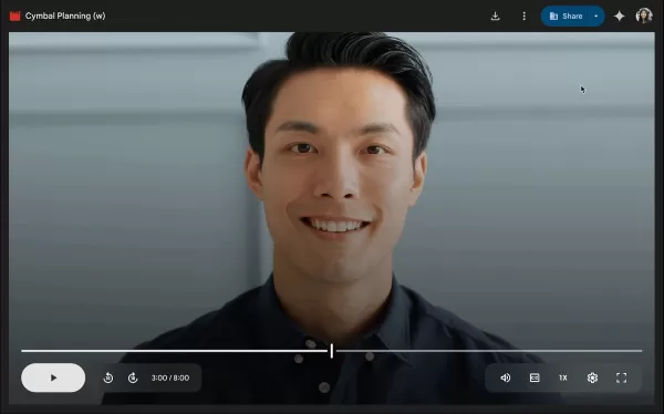 Ein GIF, das zeigt, wie Gemini Fragen zu einem Video in Google Drive beantwortet.