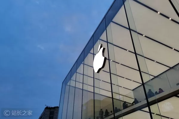 Apple Blocks Third-Party Accessories from Using EU Notifications for AI Training