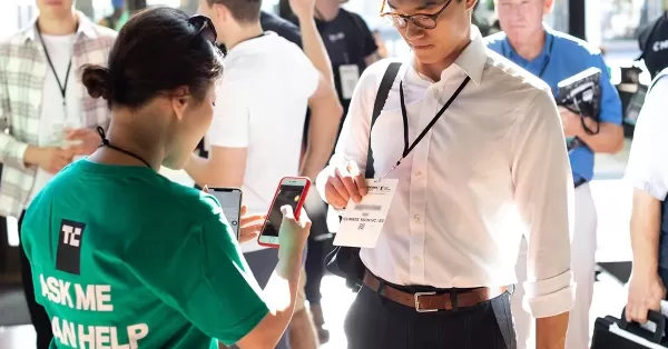 Secure Your Front-Row Spot: Volunteer at TechCrunch Disrupt 2025
