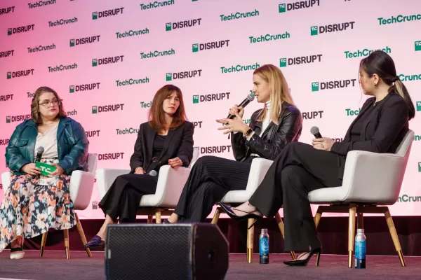 TechCrunch AI Summit: Артемис Сифорд и Ион Стоика обсуждают этику и границы ИИ